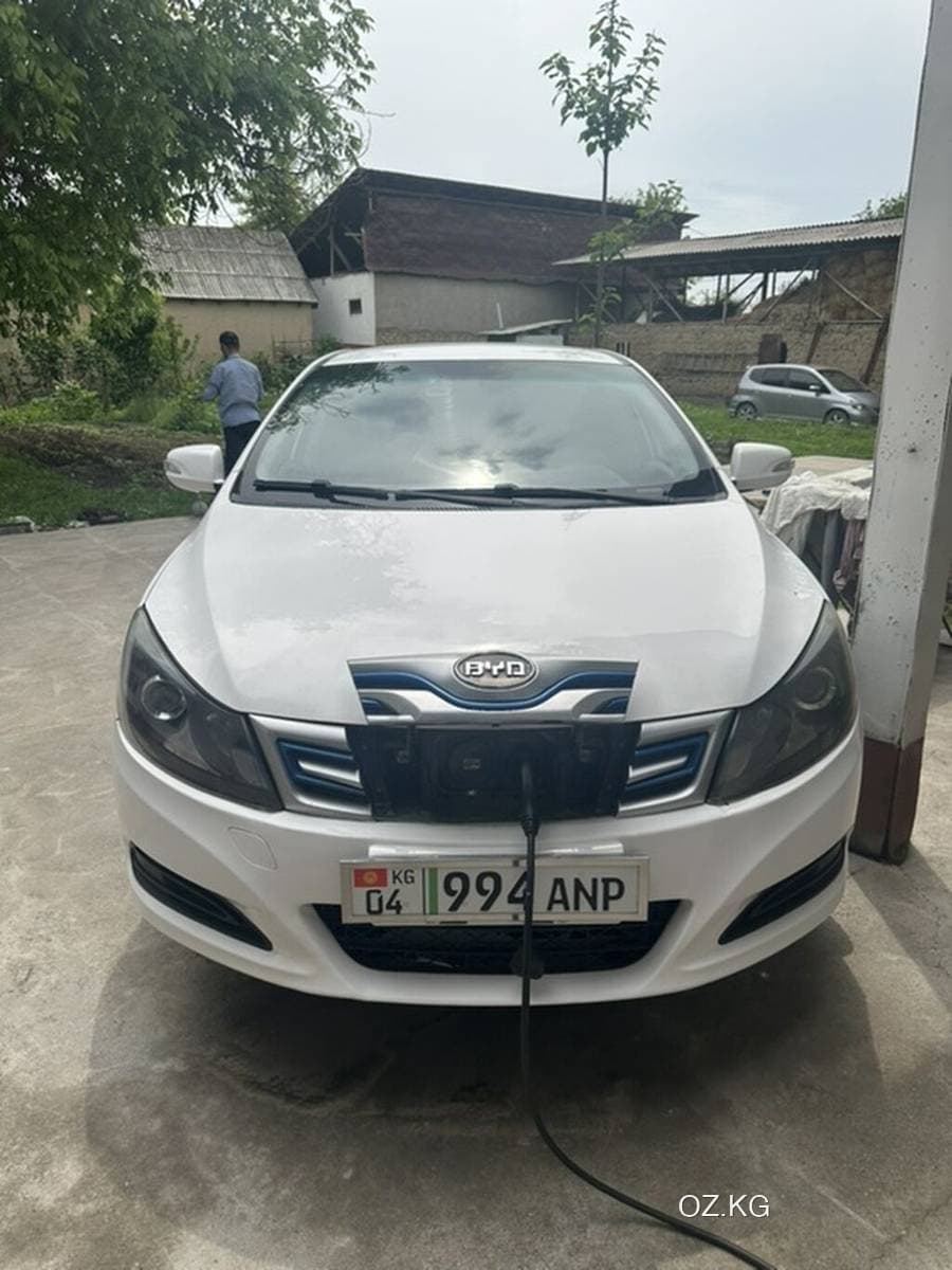 Baojun Baojun E300