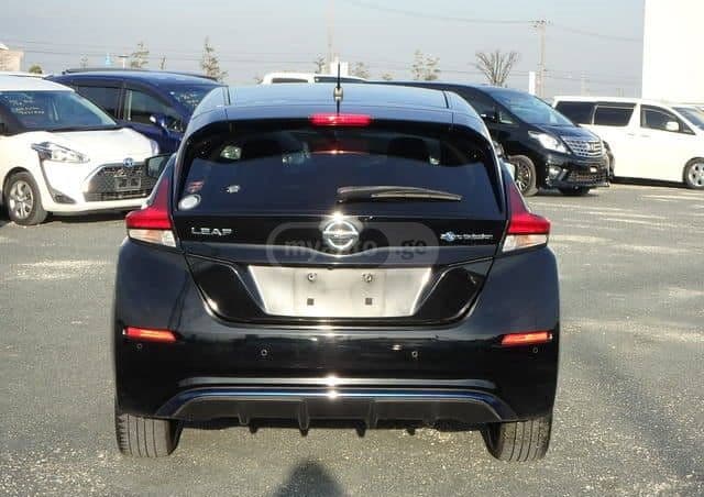 Nissan Nissan — фото 3