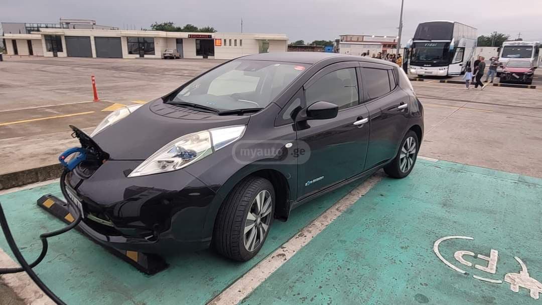 Nissan Nissan