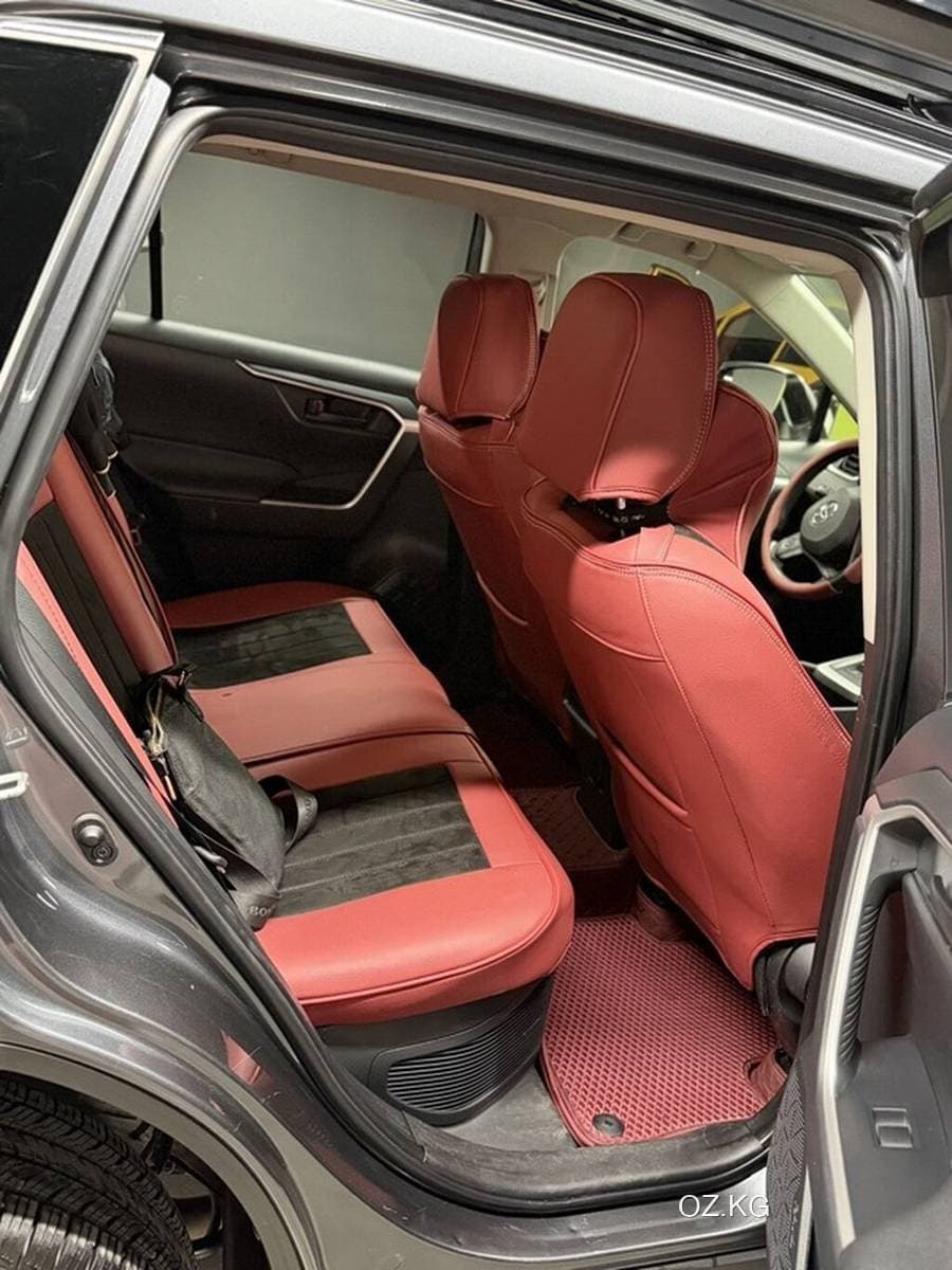 Rivian Rivian R1S — фото 3