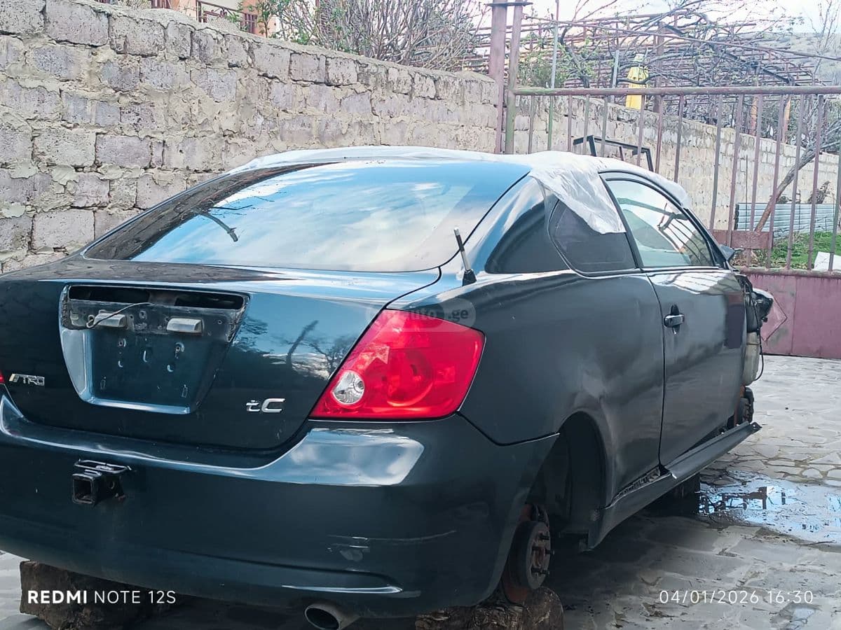 Scion Scion Tc — фото 2