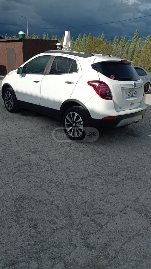 Buick Buick Encore — фото 2