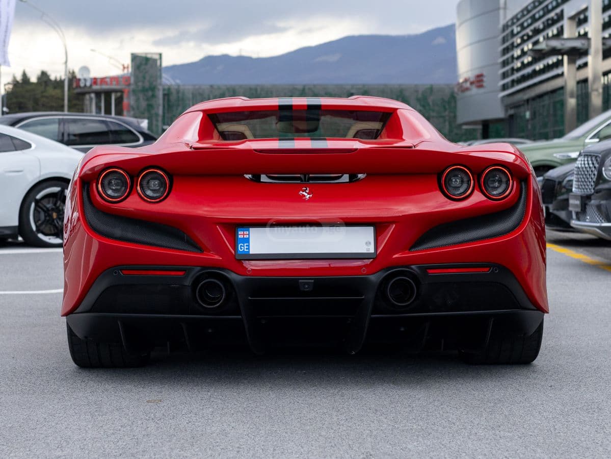 Ferrari F 8 Tributo — фото 3