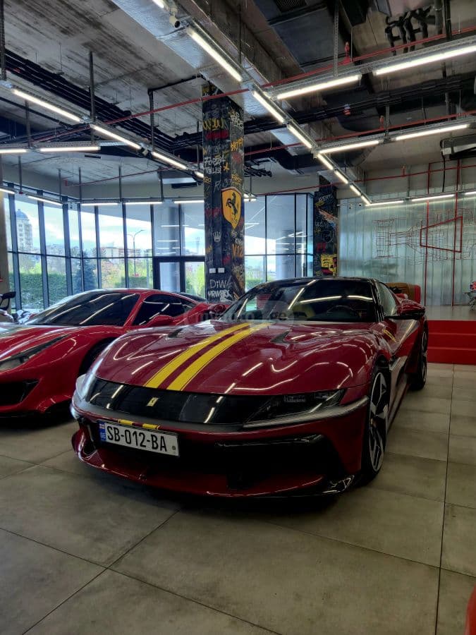 Ferrari 12 Cilindri