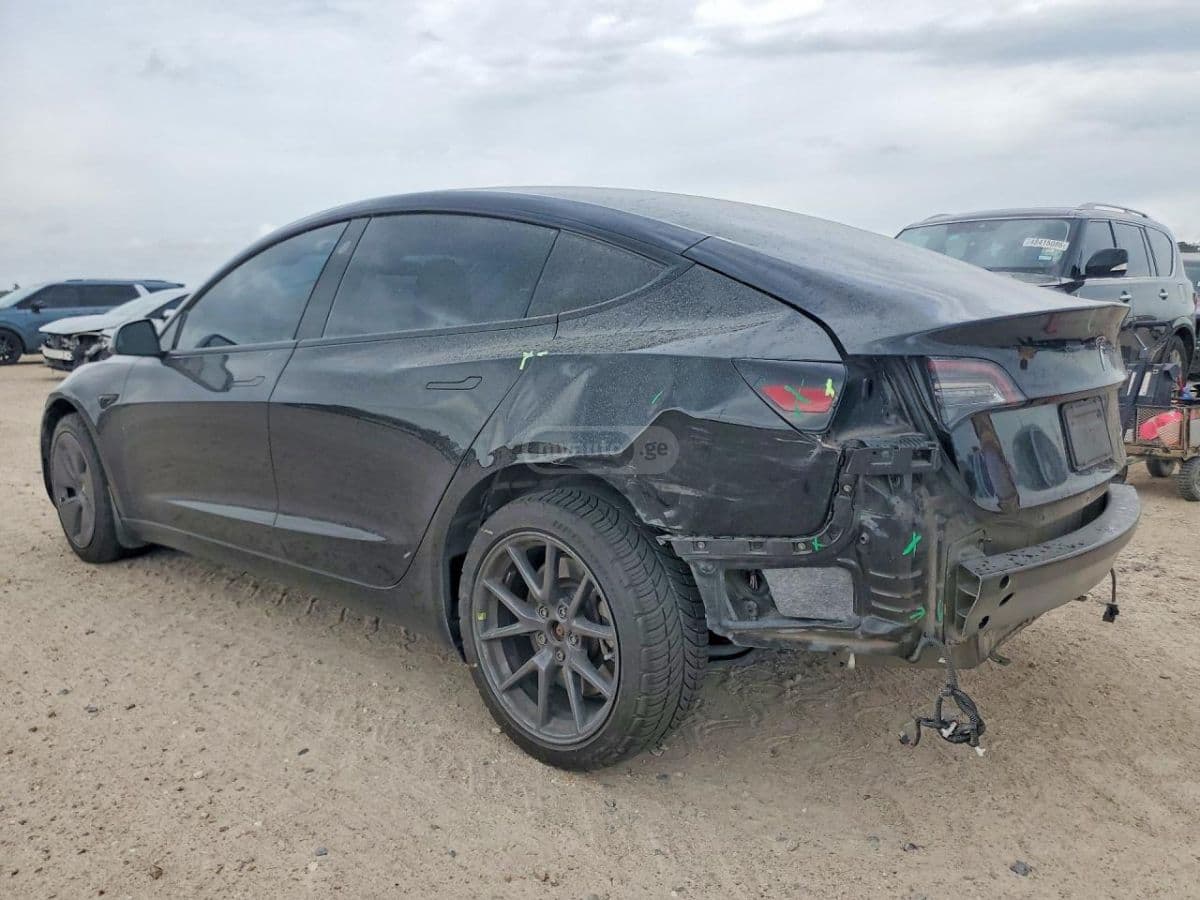 Tesla Tesla — фото 3