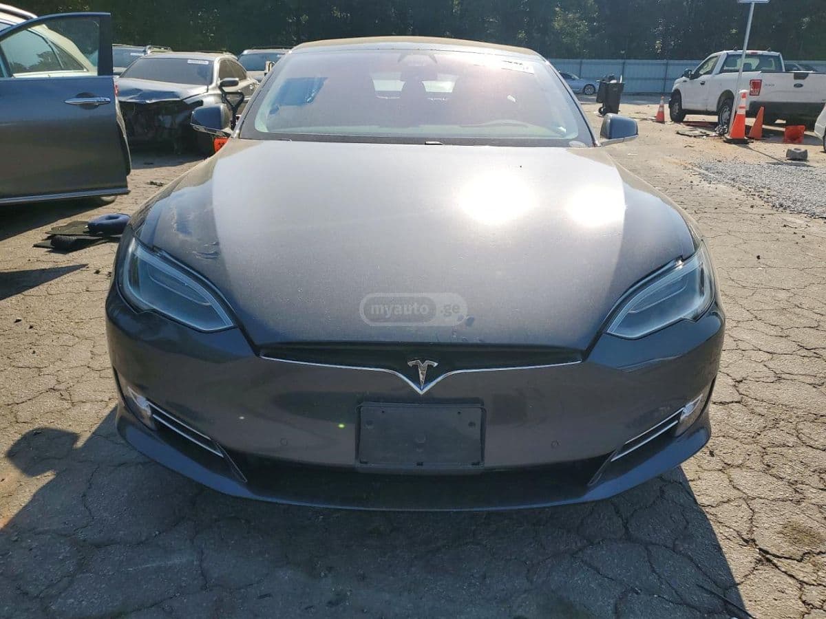 Tesla Tesla