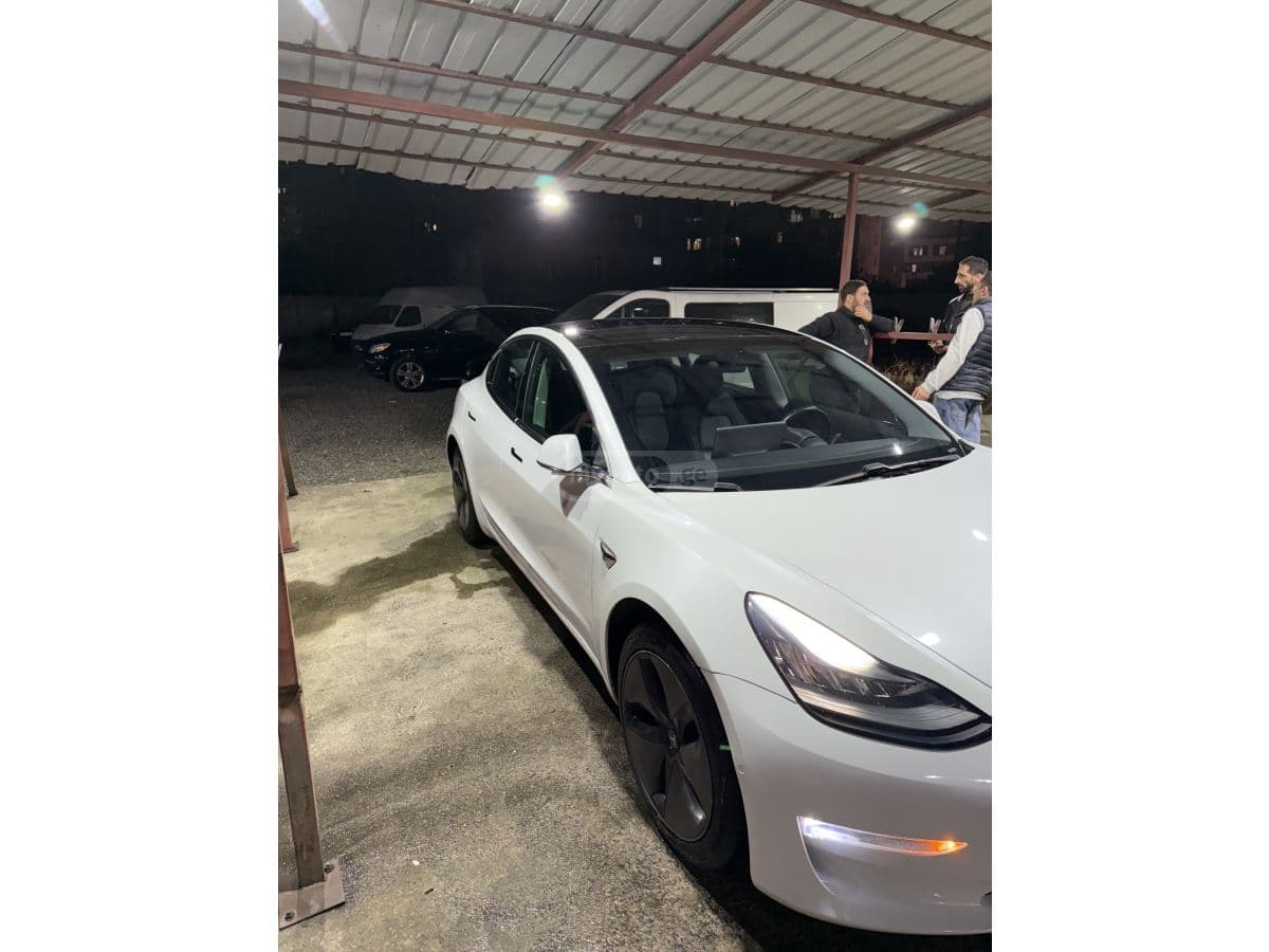 Tesla Tesla