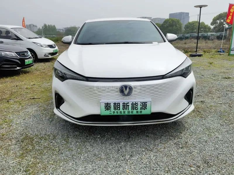 Changan Changan Eado — фото 2
