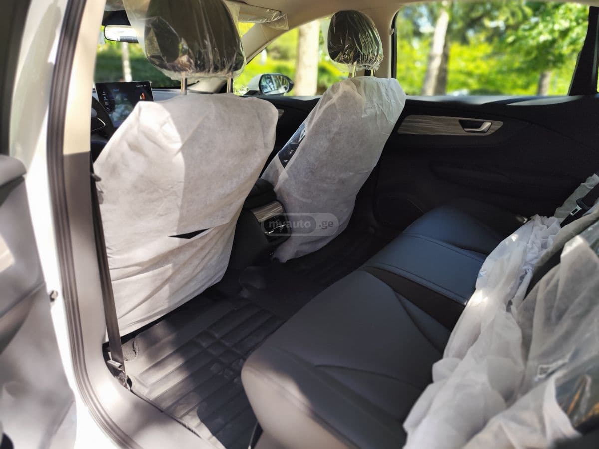 Hongqi E Qm 5 — фото 2