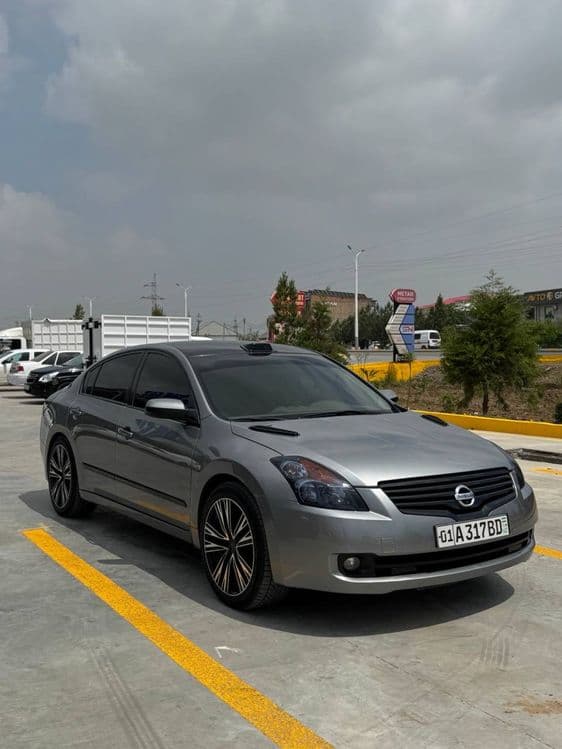 Nissan Другая модель — фото 2