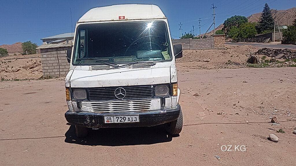 Denza Denza D9