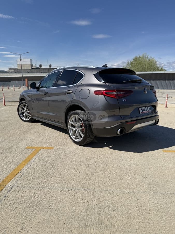 Alfa Romeo Alfa Romeo Stelvio — фото 3