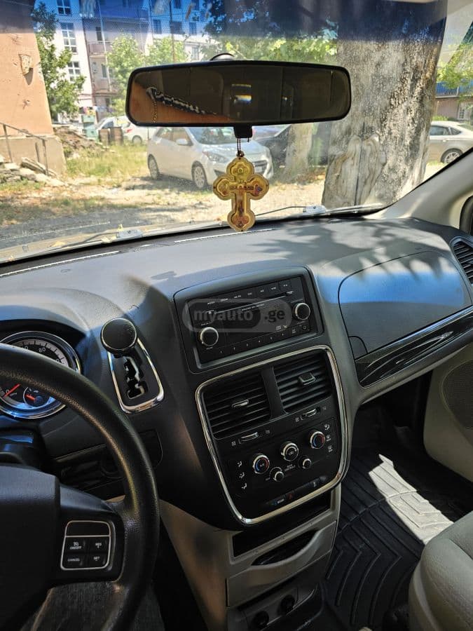 Dodge Dodge Caravan — фото 3