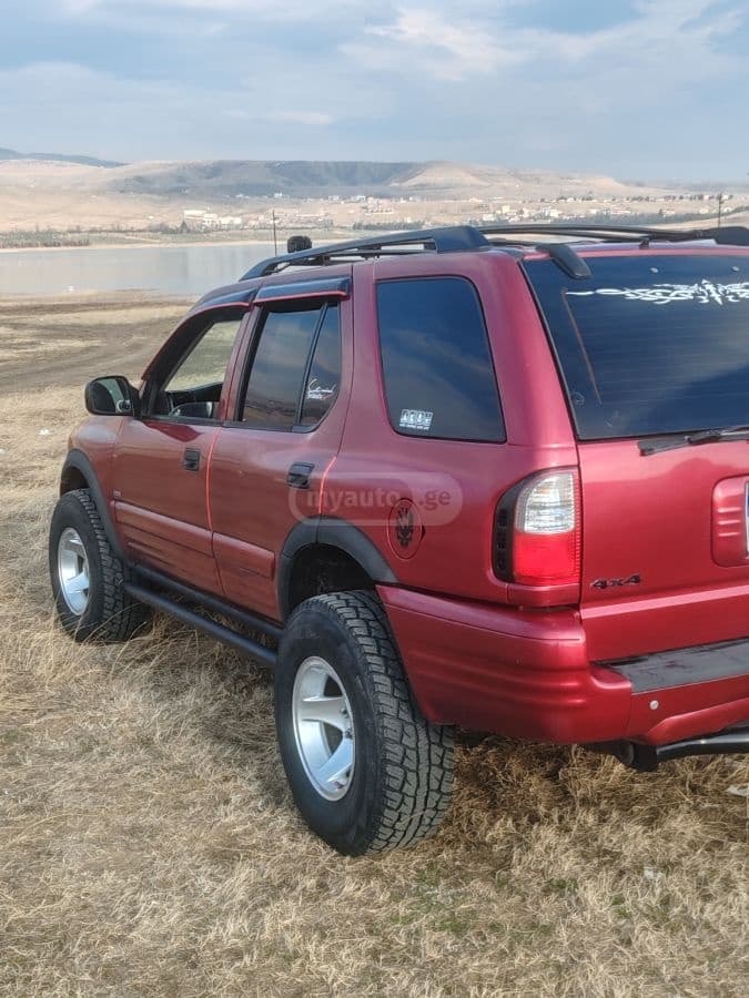 Isuzu Isuzu Rodeo — фото 2