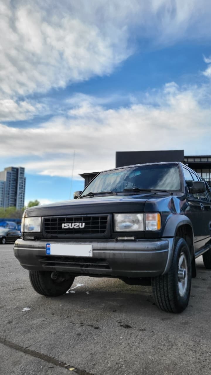 Isuzu Isuzu Trooper