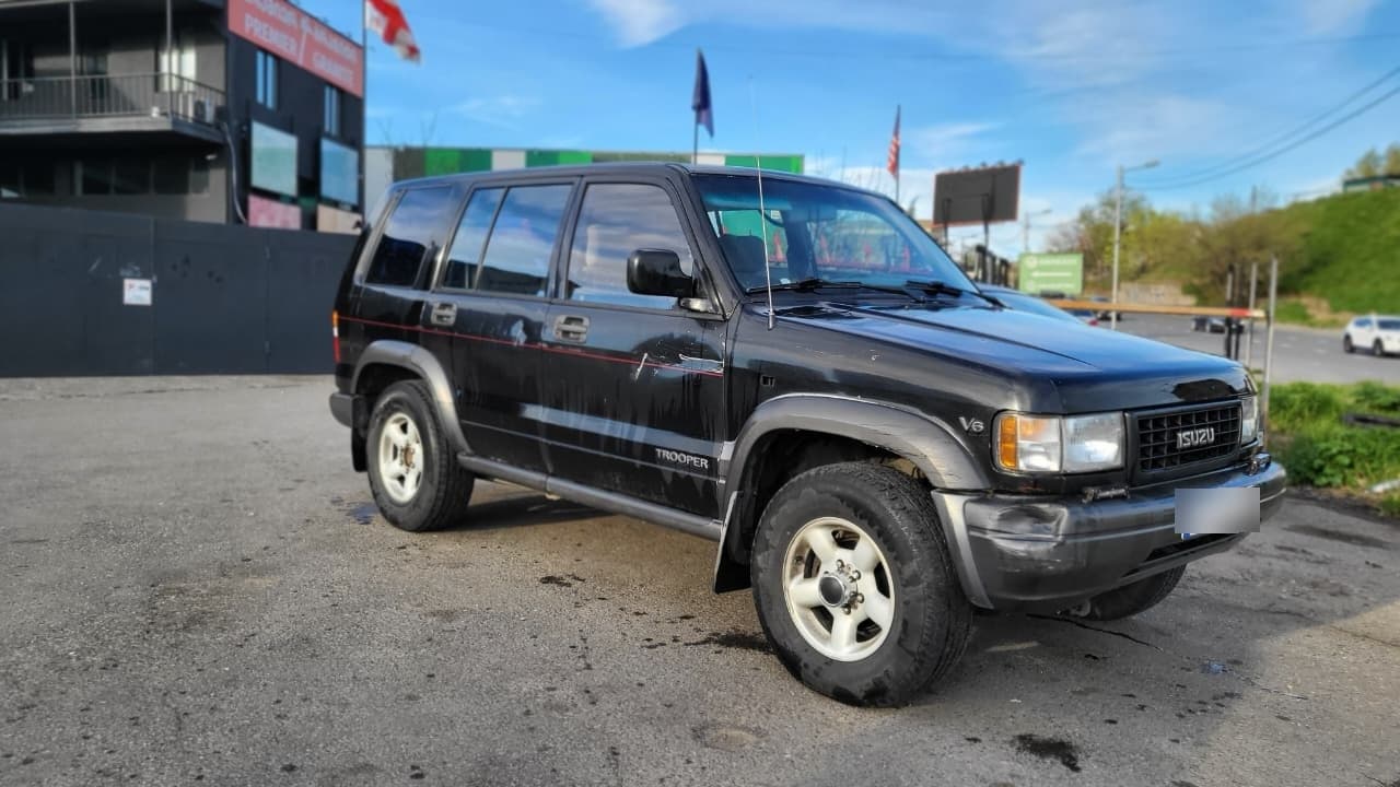 Isuzu Isuzu Trooper — фото 2
